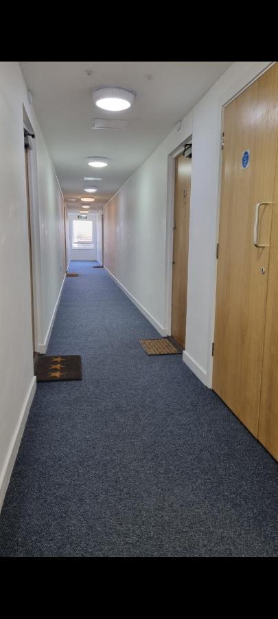 Spacious London Apartment 5 Min Walk To Leytonstone Underground Station And 5 Stops To Zone 1 외부 사진